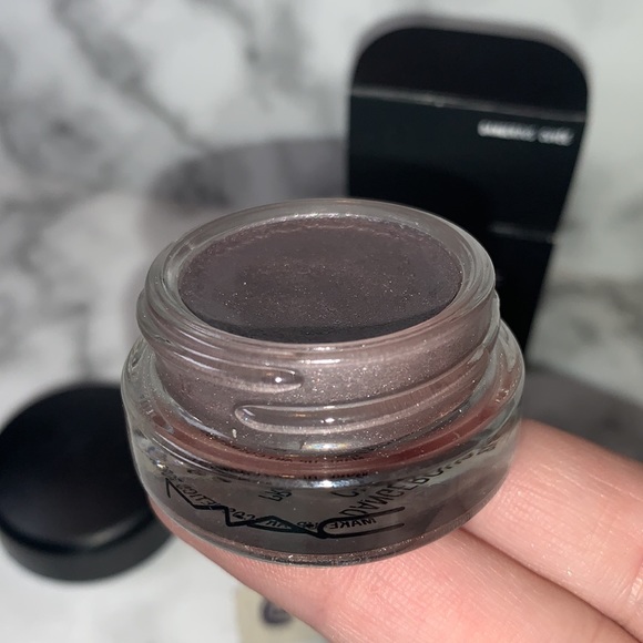 DANGEROUS CUVรE Paint Pot Collection MAC - Picture 5 of 13